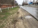 По улице Свердлова необходимо решить проблему парковки автомобилей!