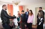 ДЕВЯТЬ ПАР ДЕТСКИХ БОТИНОК