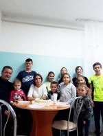 ДЕВЯТЬ ПАР ДЕТСКИХ БОТИНОК
