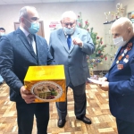 "С Новым годом, ветеран!"