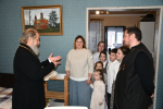 Владыка Максим встретился с многодетной семьей священника