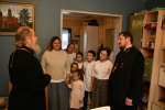Владыка Максим встретился с многодетной семьей священника