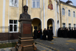 Возложение цветов к памятнику священномученика Сергия, архиепископа Елецкого