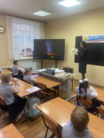 Сотрудники Госавтоинспекции в гостях у первоклассников.