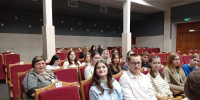 Студенты 1 курса ЕМК им.К.С.Константиновой вместе с преподавателем Н. А. Измайловой приняли участие в качестве зрителей в фестивале патриотического творчества “Тебе, Россия!” - ЕМК им. К.С. Константиновой