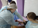 В ЕМК продолжается обучение школьников по профессии “Младшая медицинская сестра по уходу за больными”