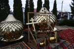 Владыка совершил чин освящения накупольных крестов