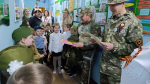 Студент колледжа – участник специальной военной операции – встретился с дошколятами в преддверии Дня Победы