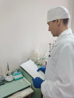 Студенты-медики осваивают новые профессиональные компетенции медицинского лабораторного техника