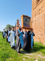 В Чаплыгине прошли крестным ходом с Тихвинской иконой Божией Матери