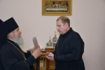 Владыка поздравил сотрудника епархиального управления с днем тезоименитства