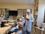 11 сентября, во Всероссийский День трезвост, преподавателем Разинковой Н.А. и главным библиотекарем Емельяновой Е.Ю. был организован воркшоп на тему «Трезвость- выбор сильных»