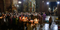 В Вознесенском соборе совершено вечернее богослужение с чином Воздвижения Креста Господня - Елецкая епархия