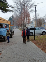 Сотрудники МУП «Елец-Сервис» продолжают работы по благоустройству города