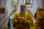 Божественная литургия в Никольском храме села Новоникольское