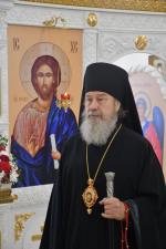 Духовенство, сотрудники Вознесенского собора и епархиального управления поздравили Владыку с Пасхой
