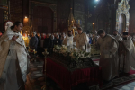 В Пасхальную ночь епископ Максим возглавил Божественную литургию в Вознесенском соборе
