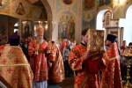Литургия в Троицком храме поселка Лев Толстой