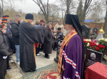 Владыка Максим совершил панихиду на могиле депутата Госдумы РФ Николая Ивановича Борцова