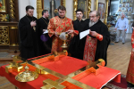Епископ Максим совершил чин освящения накупольных крестов