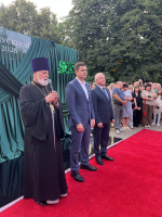 Вручение красных аттестатов выпускникам