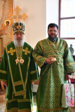 Божественная литургия в Никольском храме села Никольское