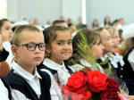 Первый раз в первый класс сегодня отправились 800 юных ельчан