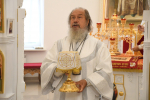 Божественная литургия в храме священномученика Сергия Елецкого