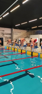 Праздник спорта на водных дорожках: в Ельце прошли соревнования по плаванию!