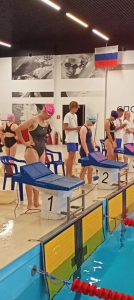 Праздник спорта на водных дорожках: в Ельце прошли соревнования по плаванию!