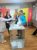 В Елецком районе сегодня на избирательных участках раздают подарки!