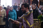 В праздник Воздвижения Креста Господня епископ Максим совершил Литургию в Вознесенском соборе